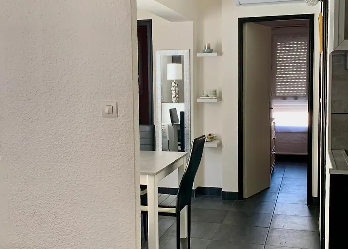 Le Sirus Centre Port Résidence Richelieu *